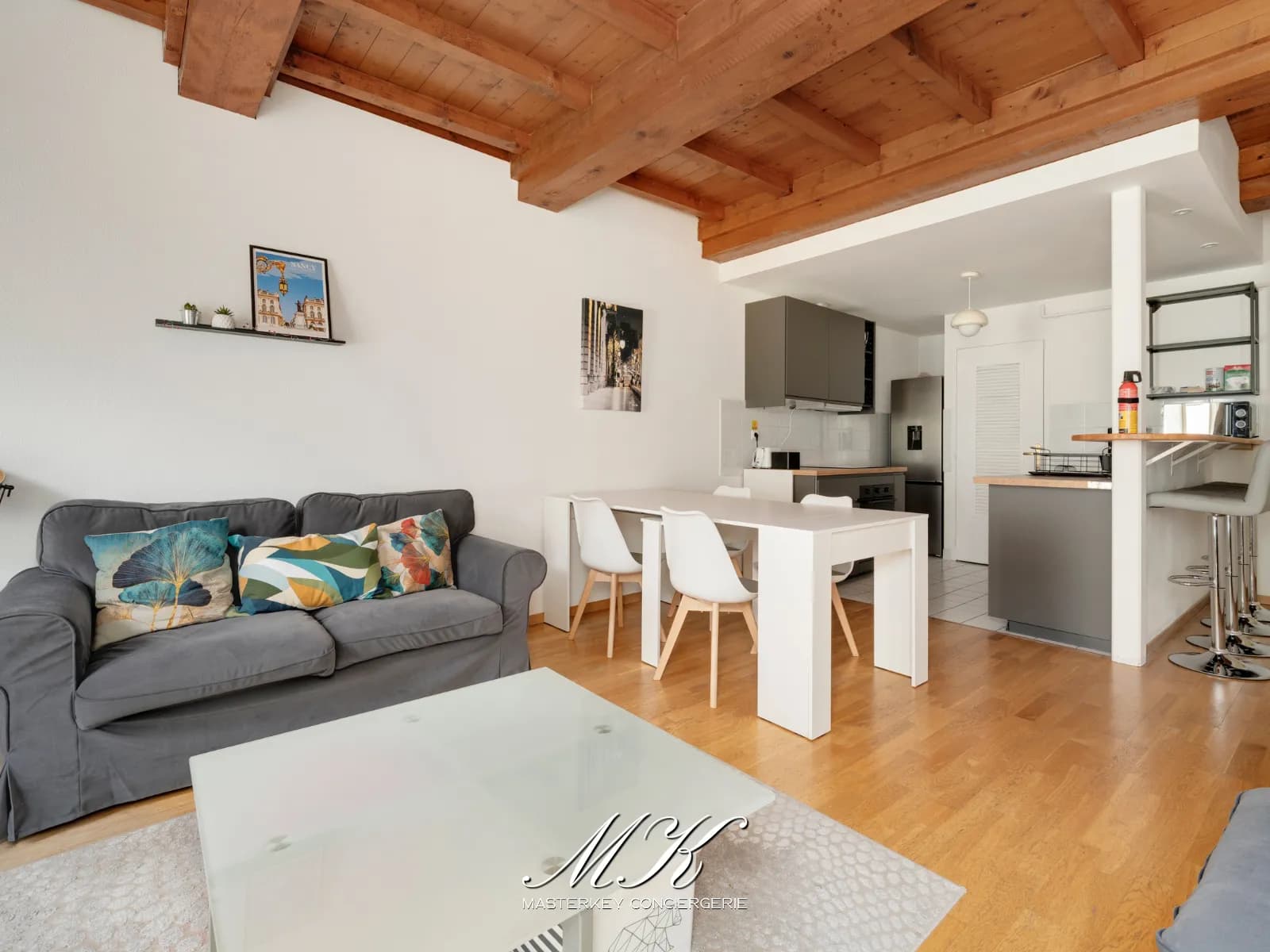 Séjour du logement « La Charpente » à Nancy, géré par MasterKey Conciergerie