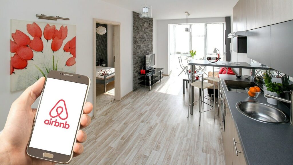 La commission d’une conciergerie Airbnb est-elle vraiment un coût… ou un investissement ?
